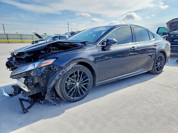 2021 TOYOTA CAMRY XSE