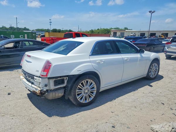 2014 CHRYSLER 300