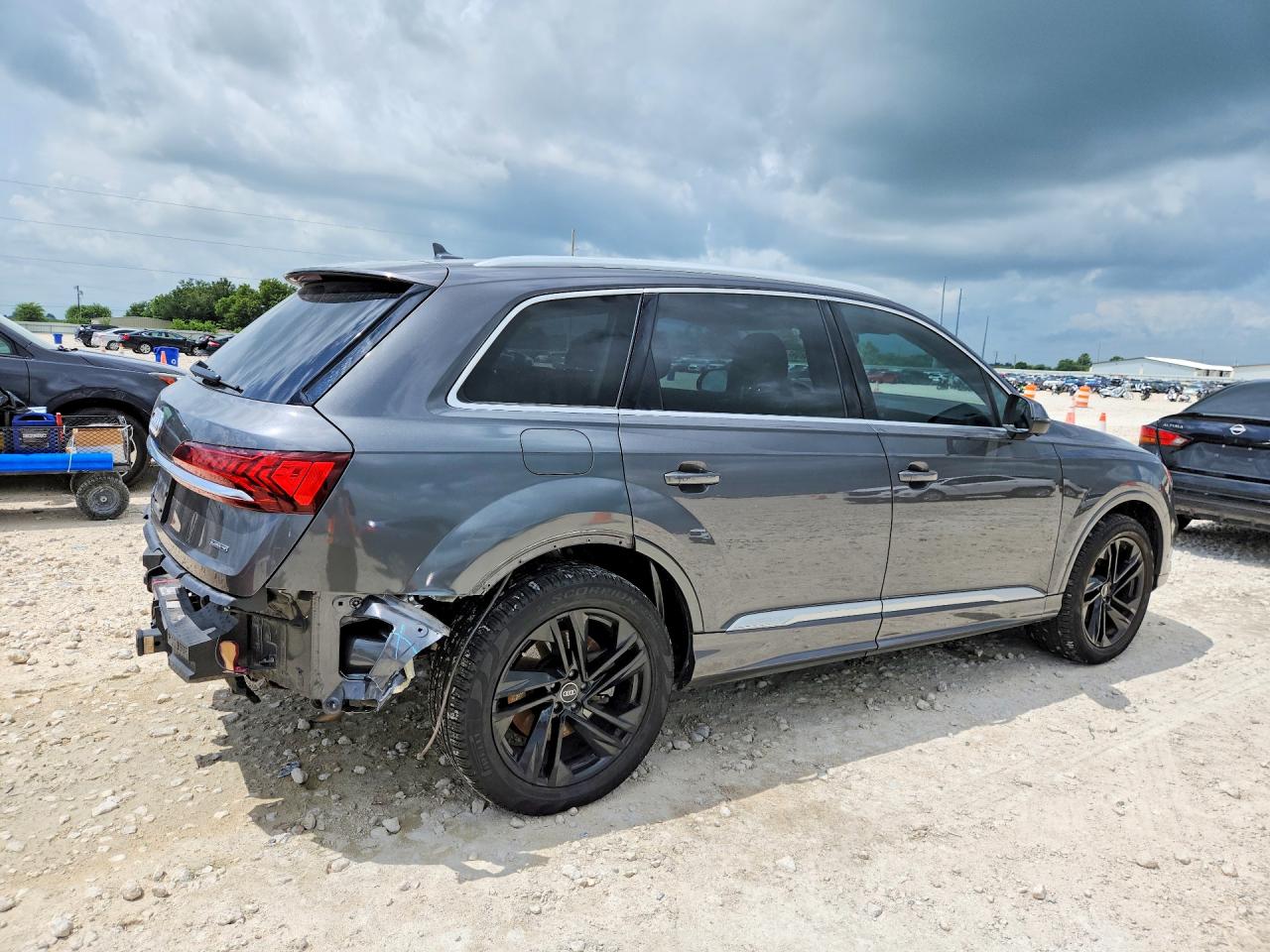 2021 AUDI Q7 quattro Premium Plus