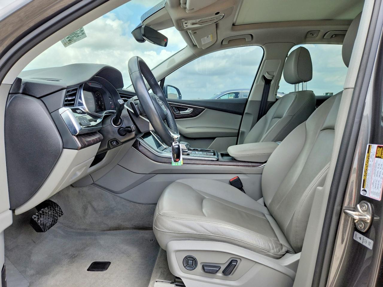 2021 AUDI Q7 quattro Premium Plus