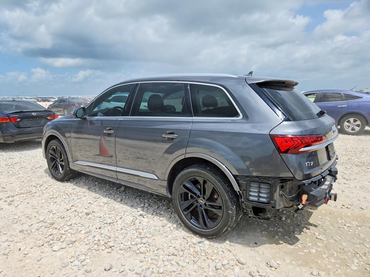 2021 AUDI Q7 quattro Premium Plus