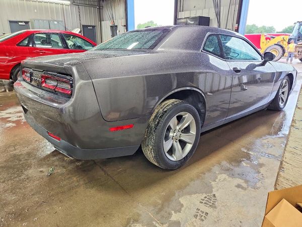 2016 DODGE CHALLENGER SXT