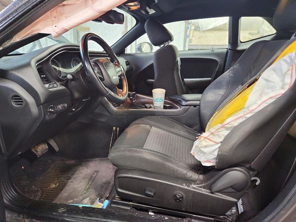 2016 DODGE CHALLENGER SXT
