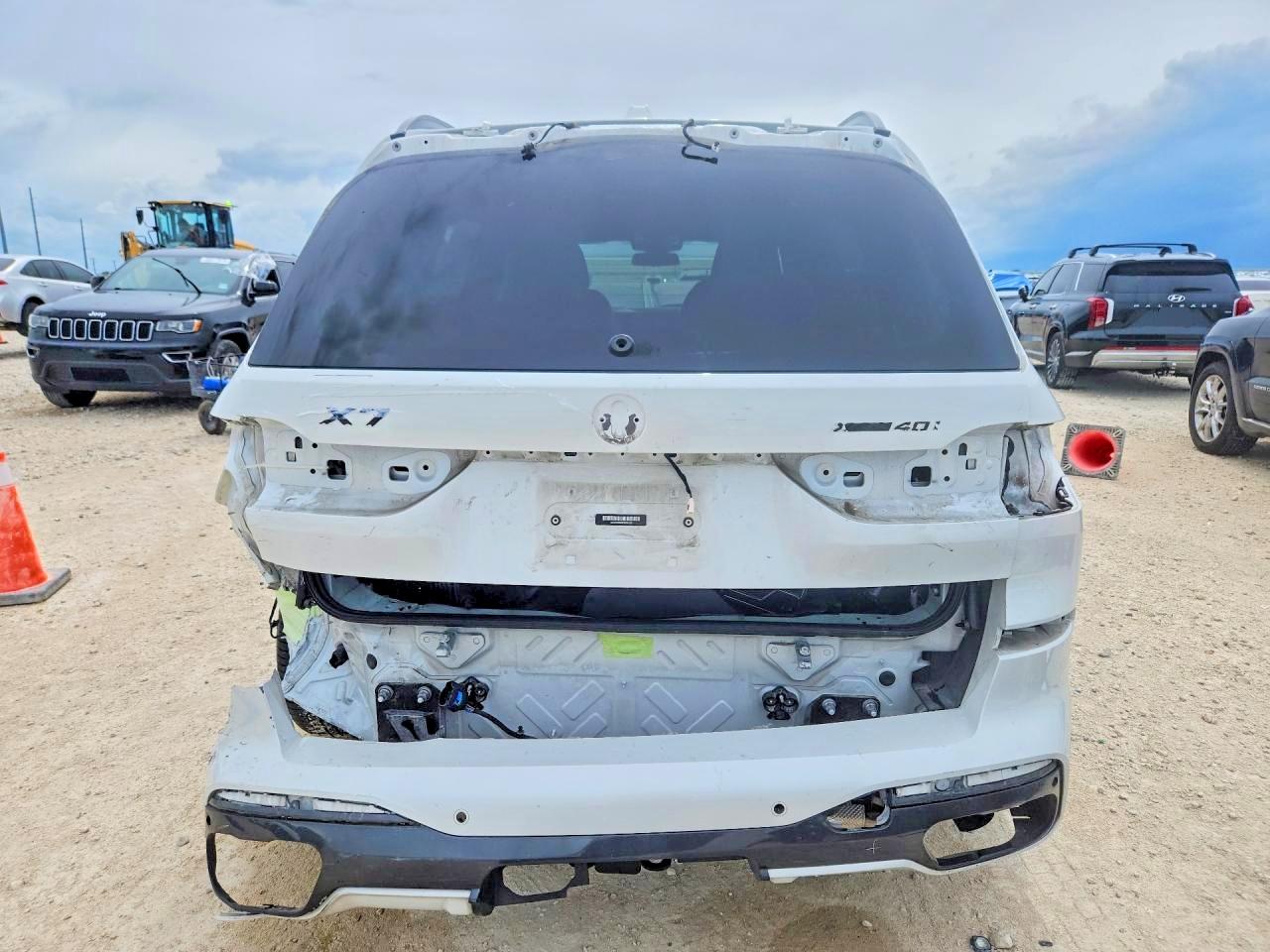 2023 BMW X7 xDrive40i