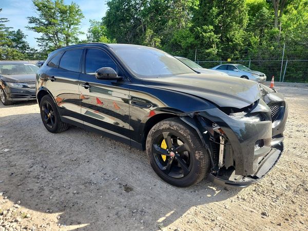 2019 JAGUAR F-PACE Prestige