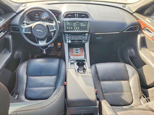 2019 JAGUAR F-PACE Prestige