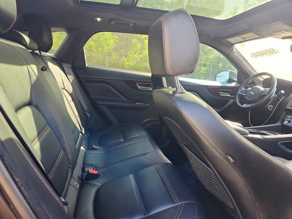 2019 JAGUAR F-PACE Prestige
