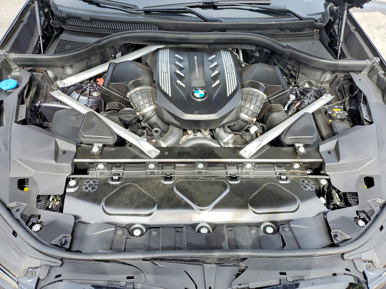 2021 BMW X5 M50i