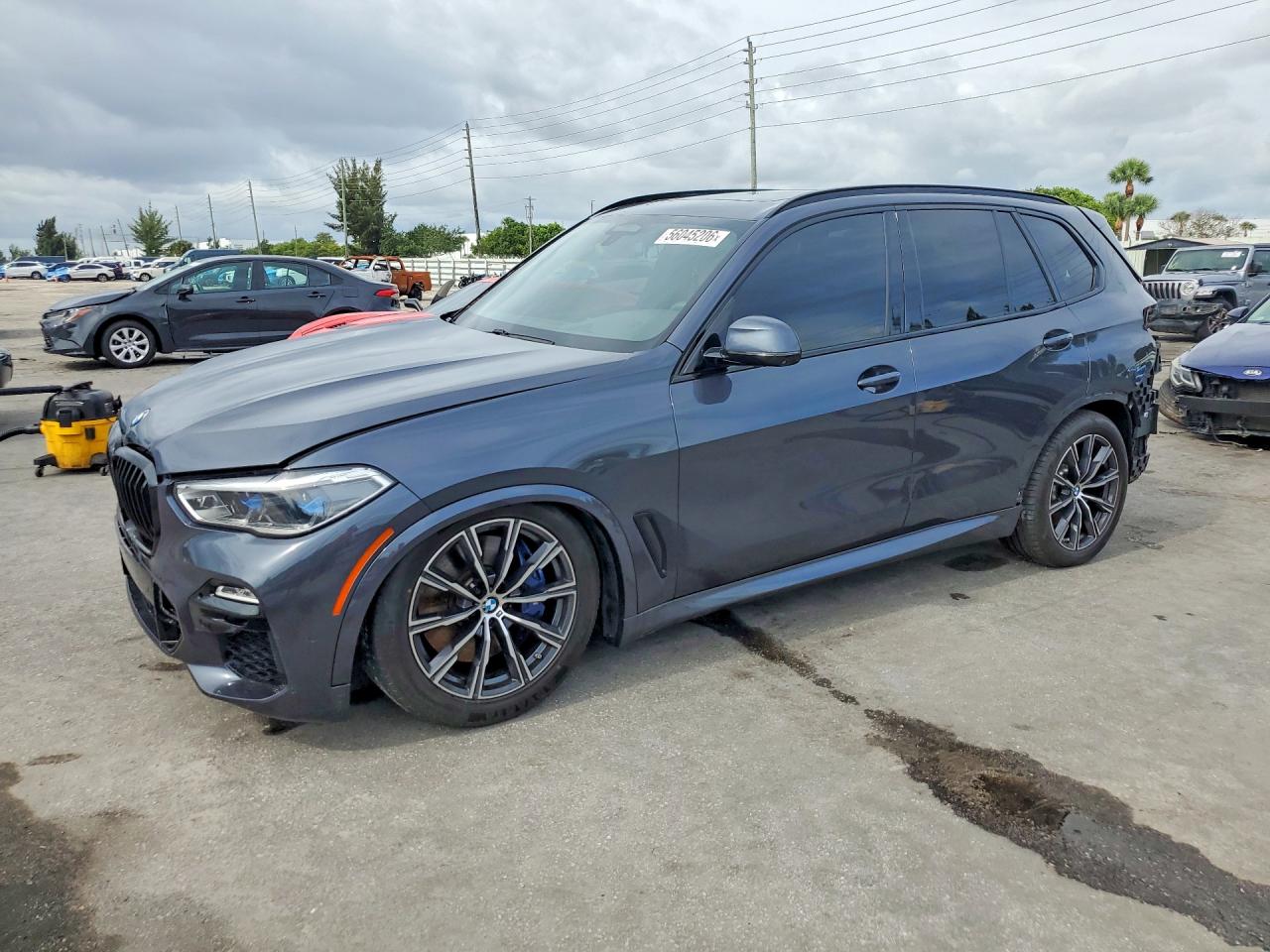 2021 BMW X5 M50i