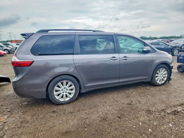 2015 TOYOTA SIENNA