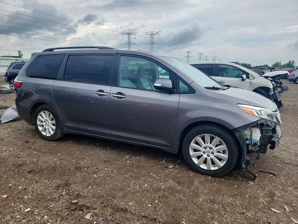 2015 TOYOTA SIENNA
