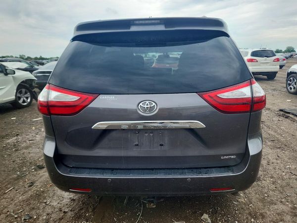 2015 TOYOTA SIENNA
