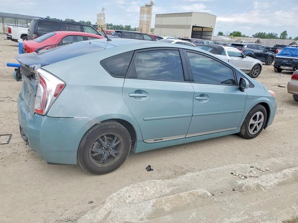 2015 TOYOTA PRIUS