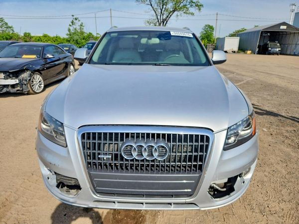 2012 AUDI Q5 Premium Plus