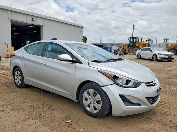2016 HYUNDAI ELANTRA