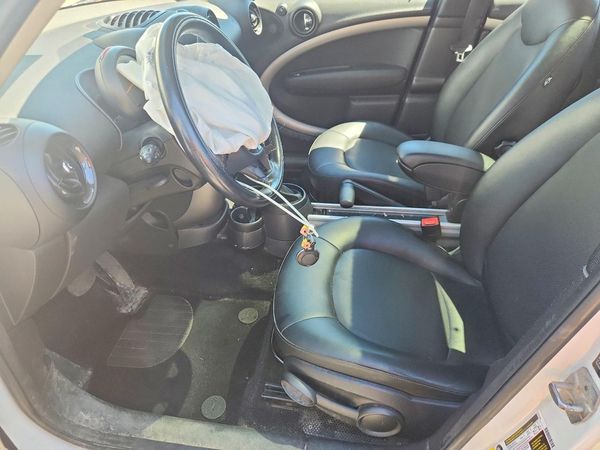 2016 MINI COOPER