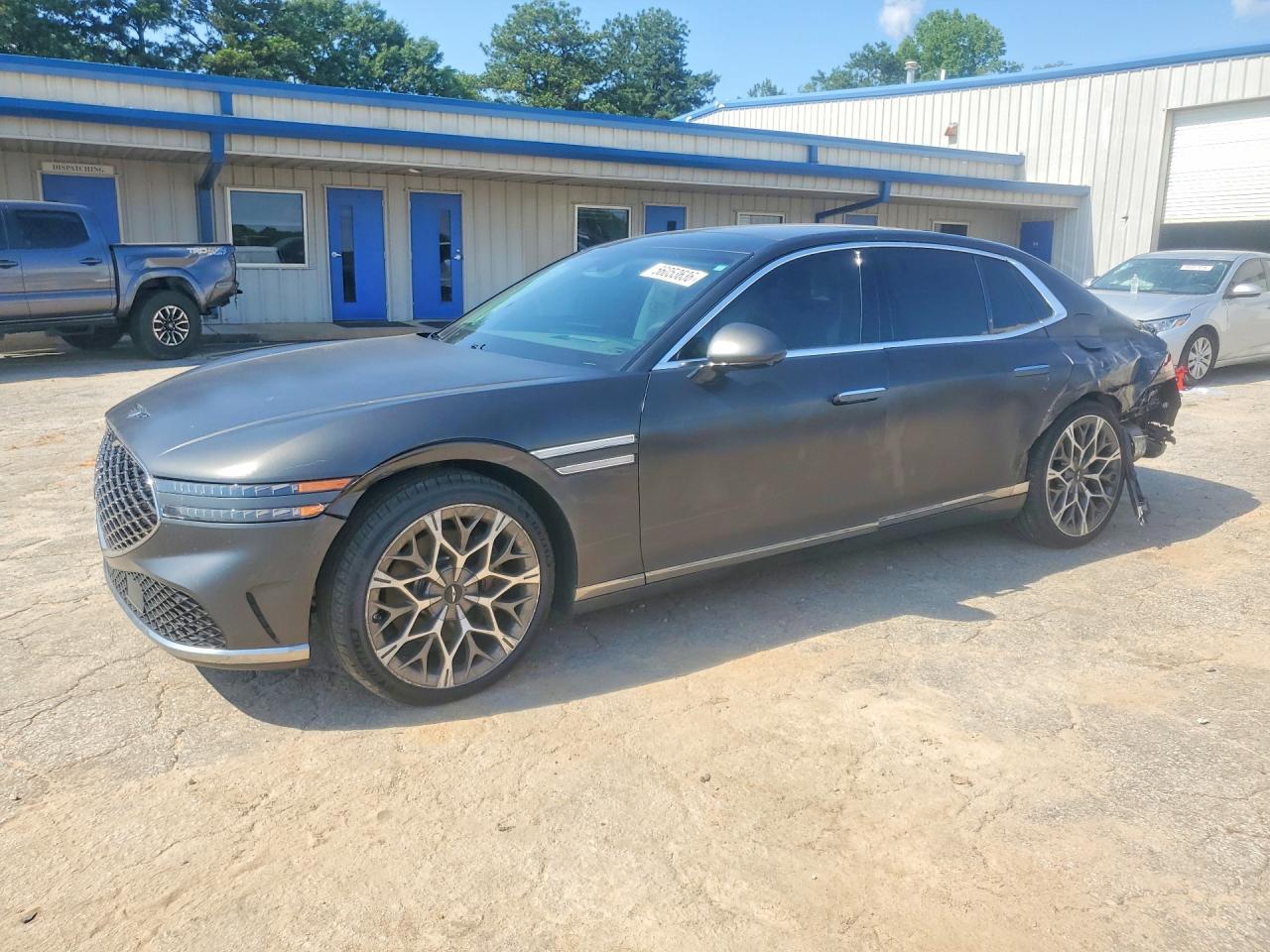 2023 GENESIS G90