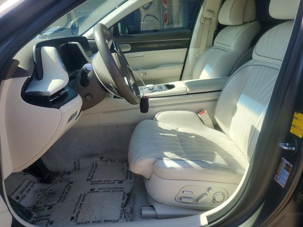 2023 GENESIS G90