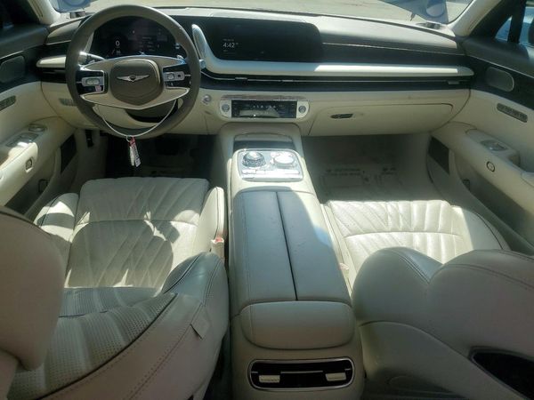 2023 GENESIS G90