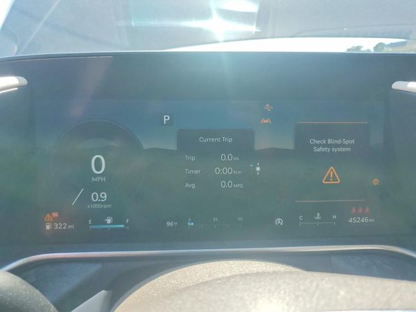 2023 GENESIS G90