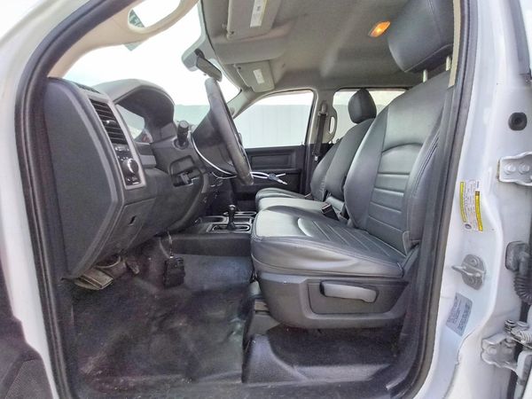 2017 RAM 2500 ST — DENT