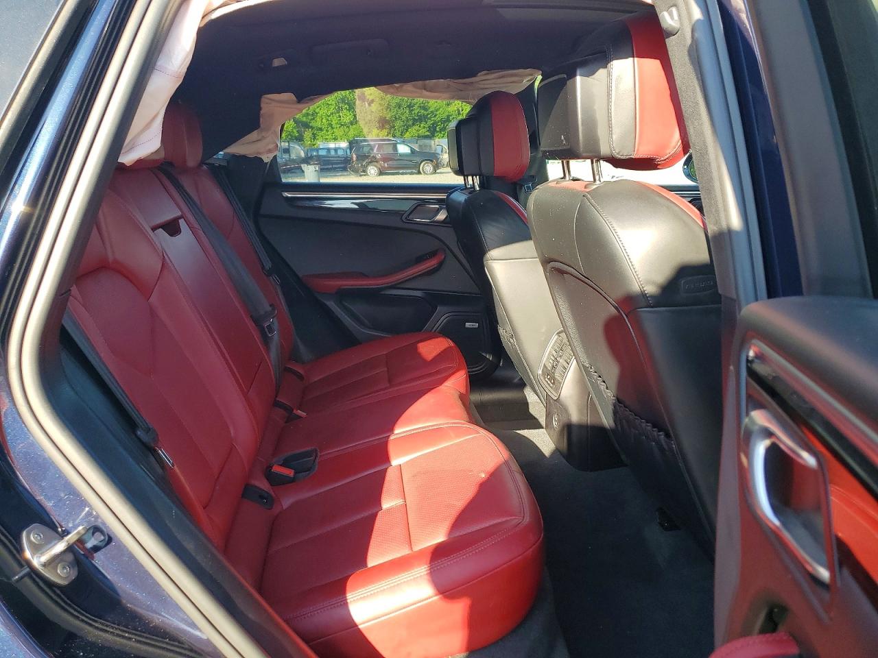 2022 PORSCHE MACAN