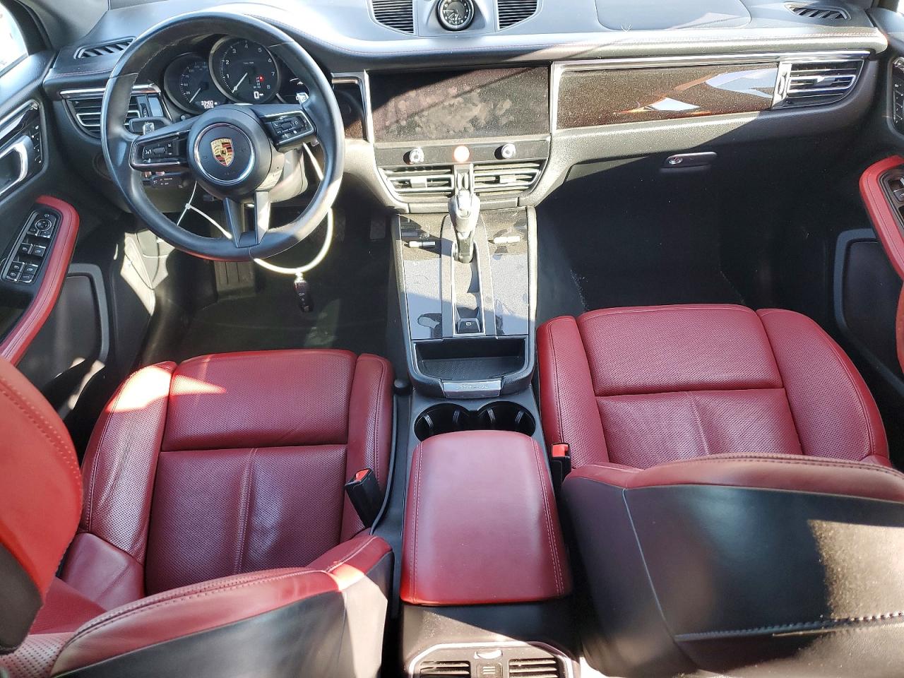 2022 PORSCHE MACAN