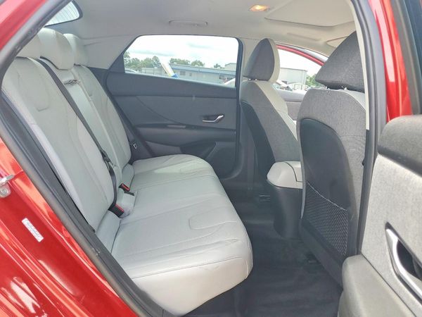 2022 HYUNDAI ELANTRA Limited