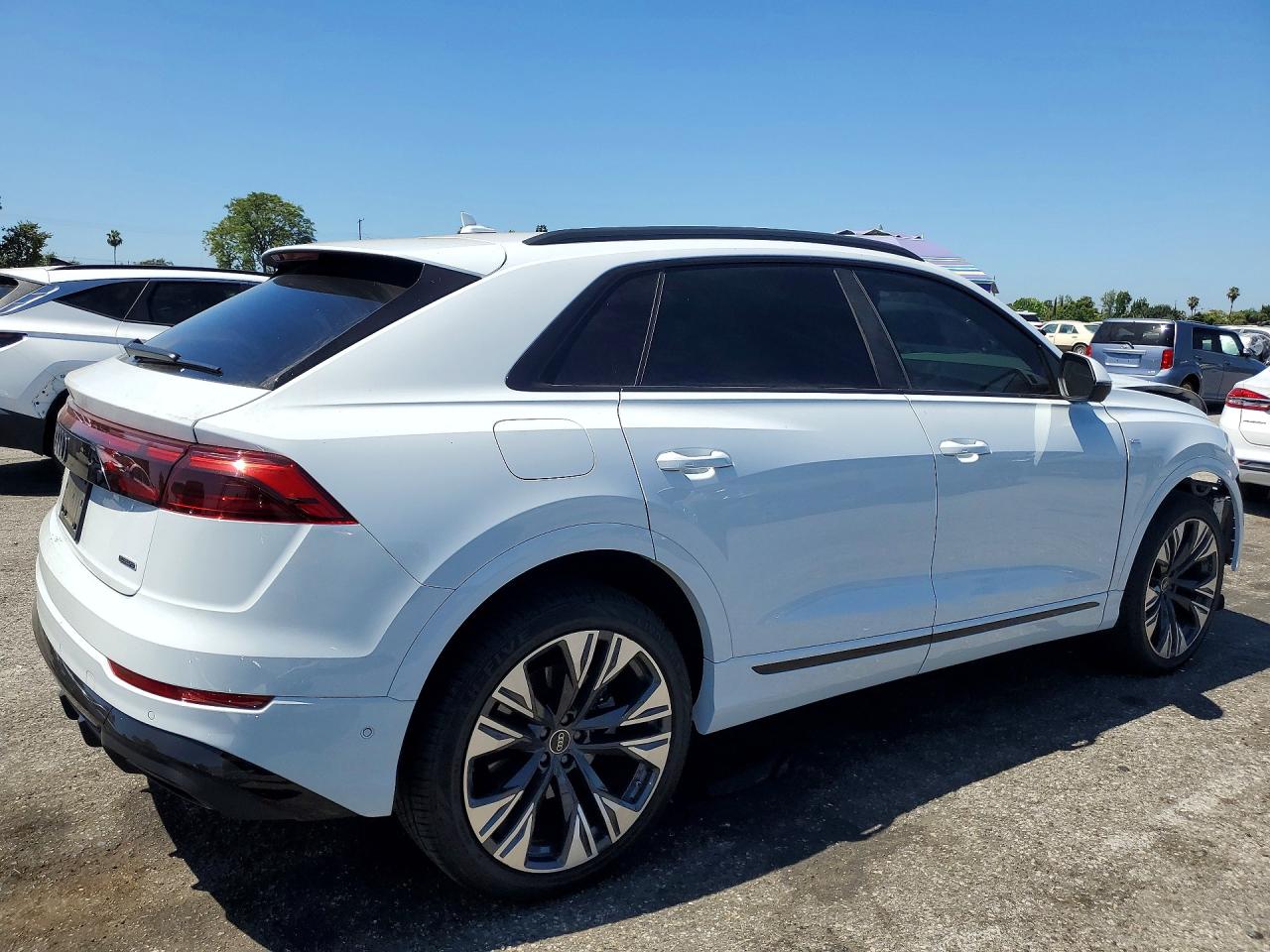 2025 AUDI Q8