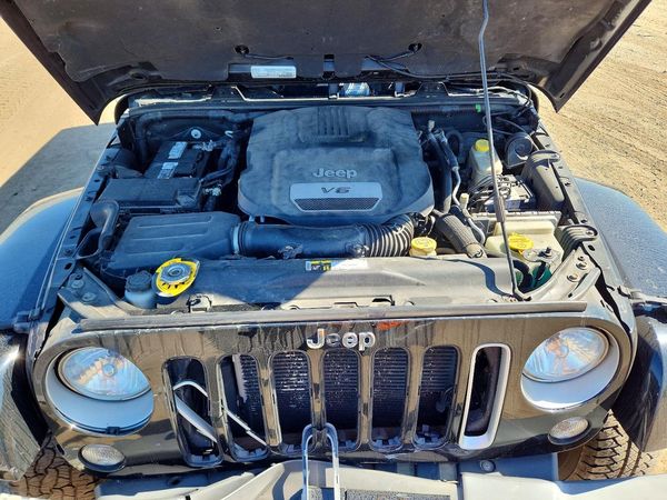 2016 JEEP WRANGLER UNLIMITED SAHARA 4X4