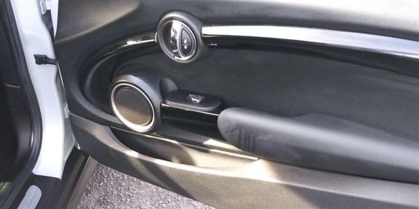 2015 MINI COOPER