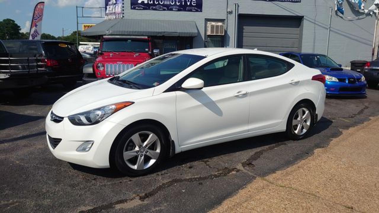 2013 HYUNDAI ELANTRA