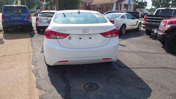 2013 HYUNDAI ELANTRA