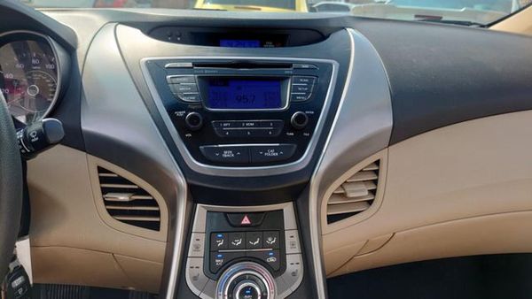2013 HYUNDAI ELANTRA