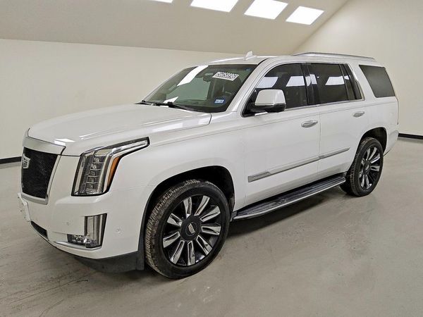 2017 CADILLAC ESCALADE Luxury