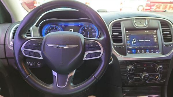 2018 CHRYSLER 300