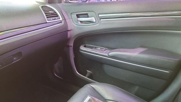 2018 CHRYSLER 300