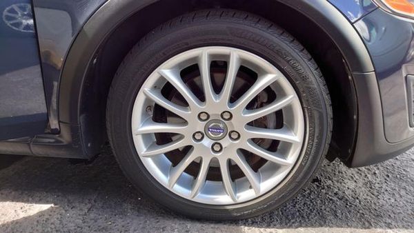2012 VOLVO C30