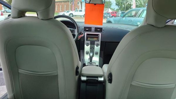 2012 VOLVO C30