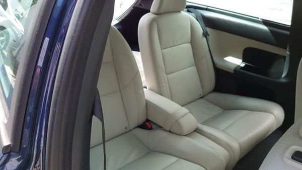 2012 VOLVO C30