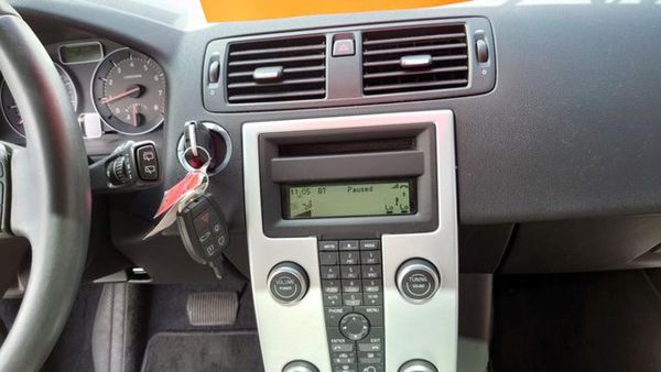 2012 VOLVO C30
