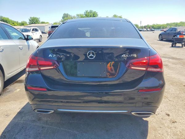 2021 MERCEDES-BENZ A A220-4M