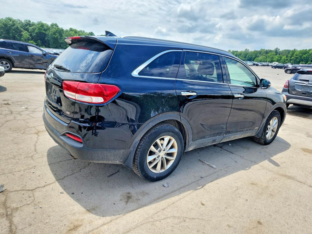 2017 KIA SORENTO L, LX