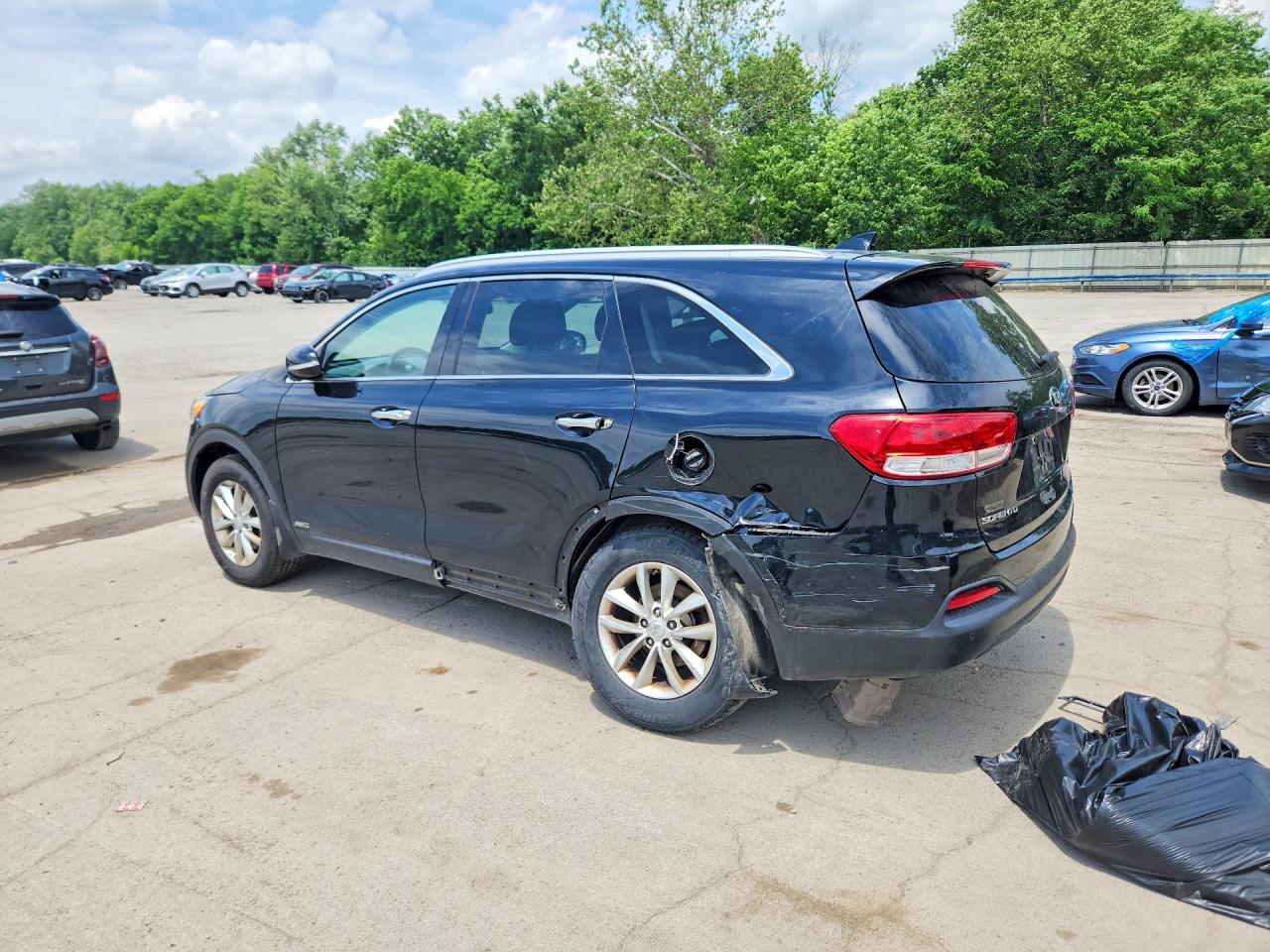 2017 KIA SORENTO L, LX