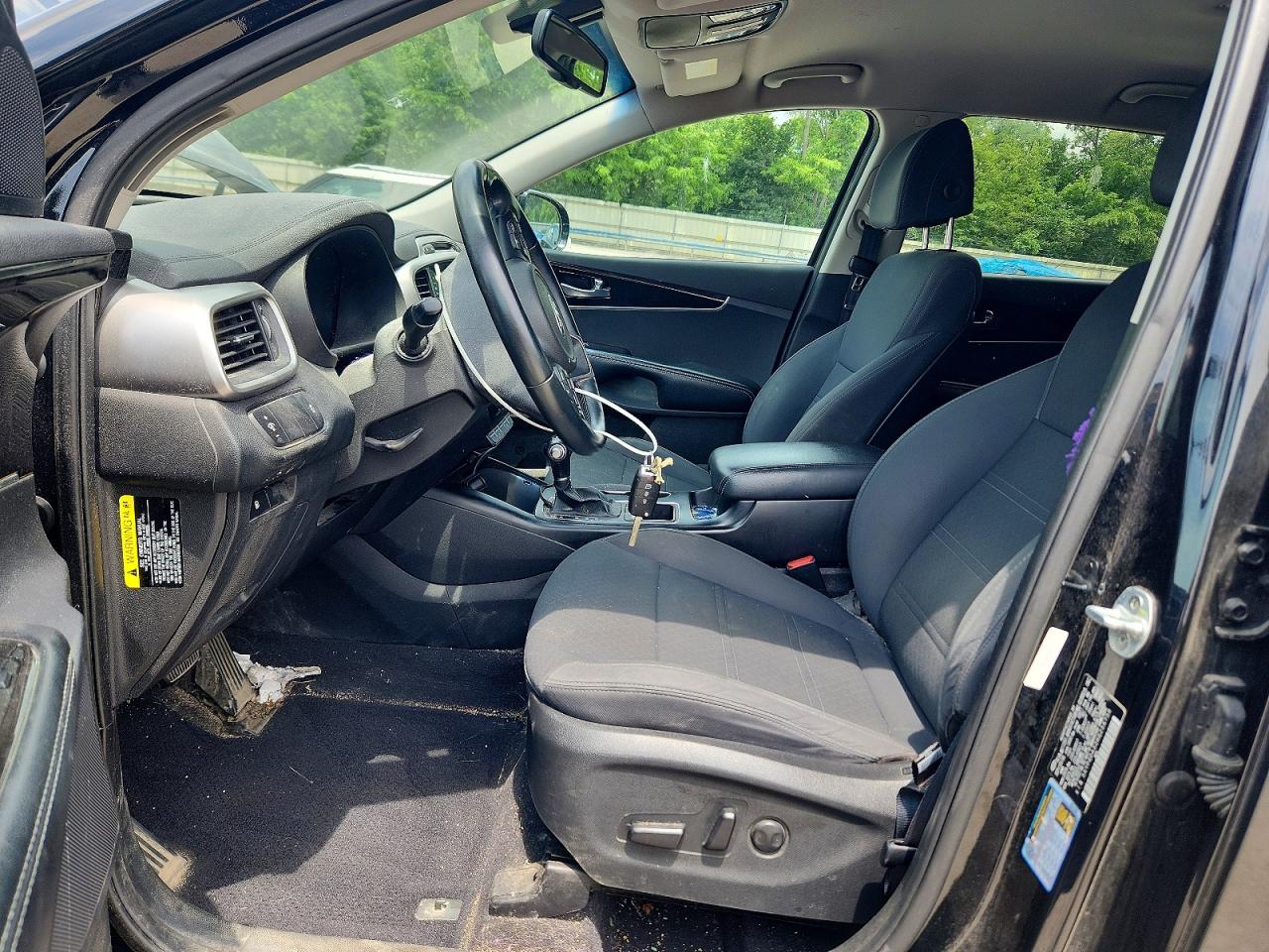 2017 KIA SORENTO L, LX