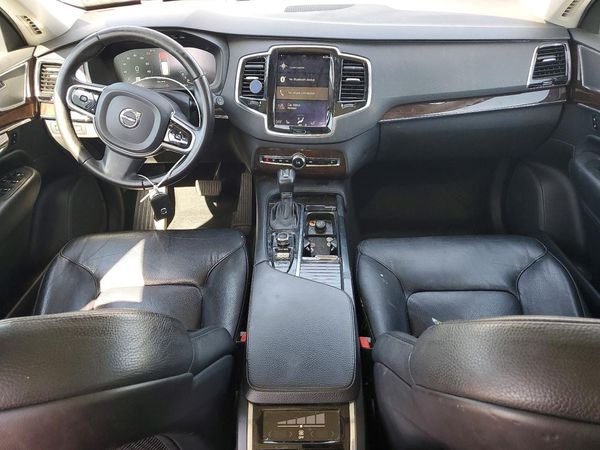 2016 VOLVO XC90