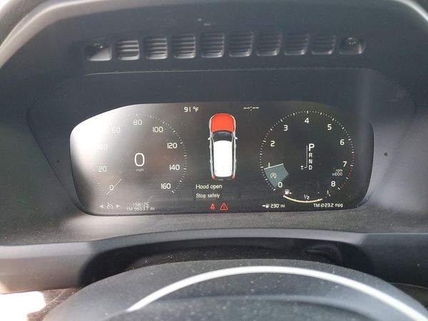 2016 VOLVO XC90