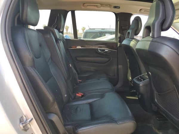 2016 VOLVO XC90