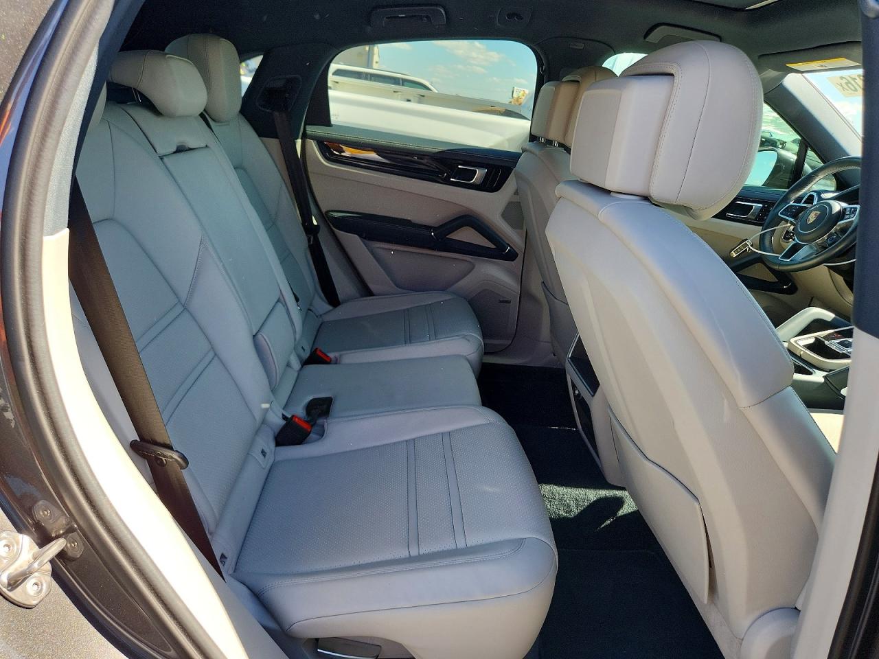 2020 PORSCHE CAYENNE E-Hybrid Coupe