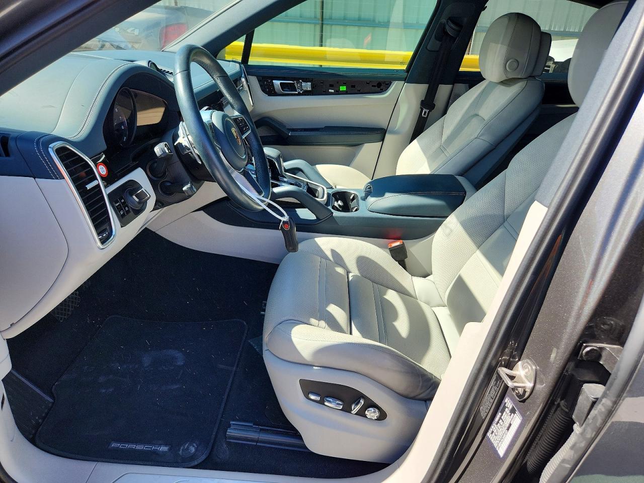 2020 PORSCHE CAYENNE E-Hybrid Coupe